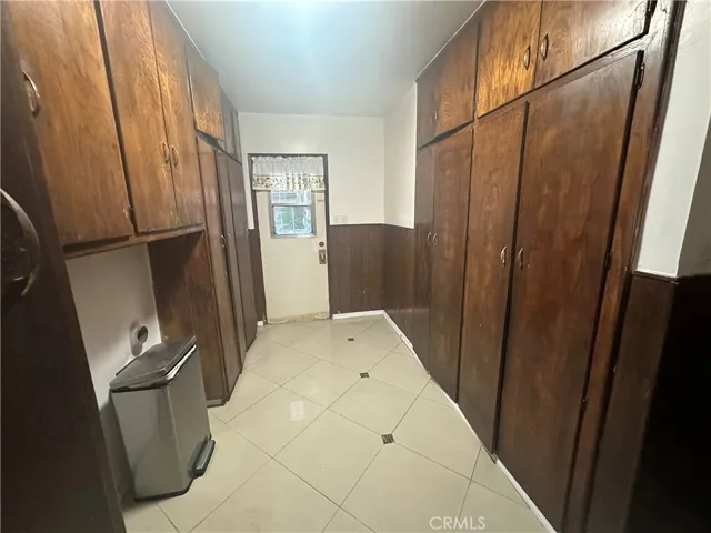 3241 Santa Ana, Huntington Park, California 90255