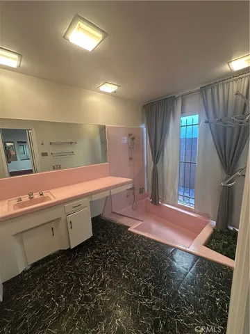 3241 Santa Ana, Huntington Park, California 90255