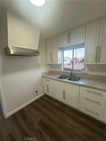 3241 Santa Ana, Huntington Park, California 90255