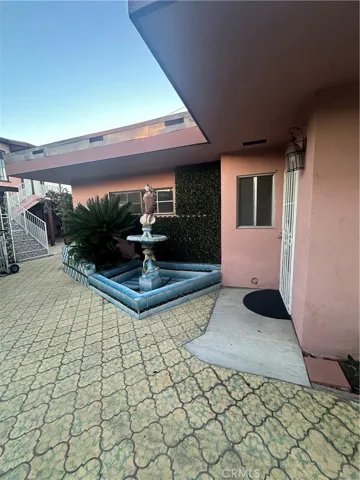 3241 Santa Ana, Huntington Park, California 90255