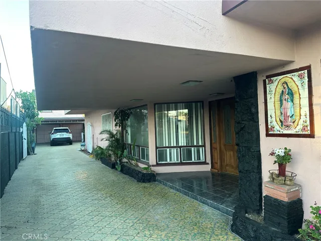 3241 Santa Ana, Huntington Park, California 90255