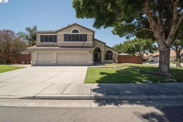 2179 Carol Ann Dr, Tracy, California 95377