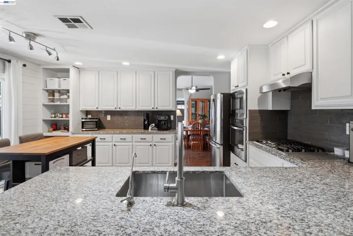 2179 Carol Ann Dr, Tracy, California 95377