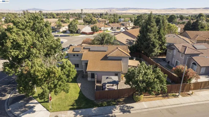 2179 Carol Ann Dr, Tracy, California 95377