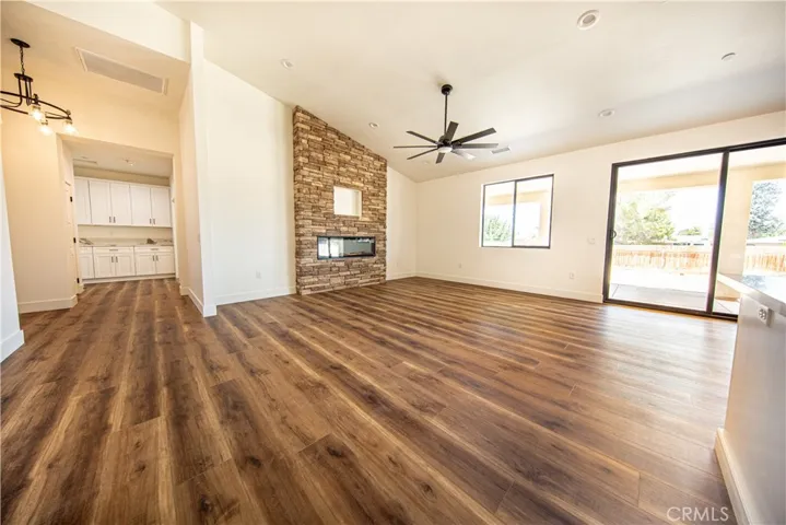 19976 Haida Road, Apple Valley, California 92307