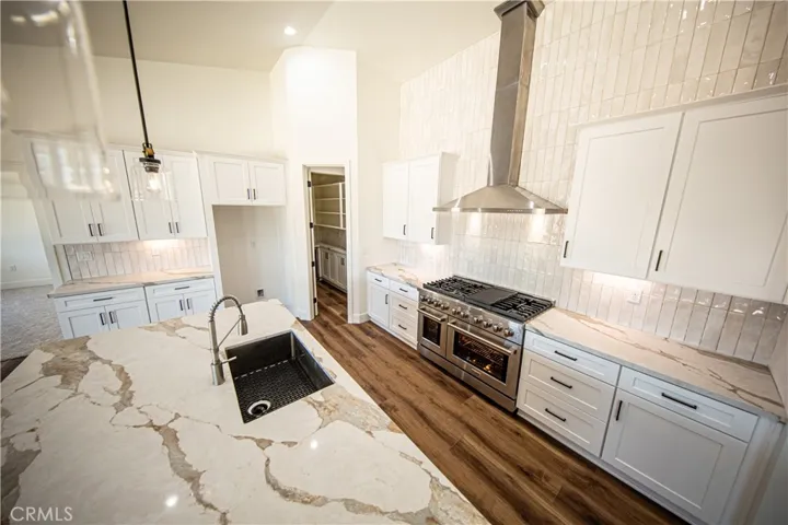 19976 Haida Road, Apple Valley, California 92307