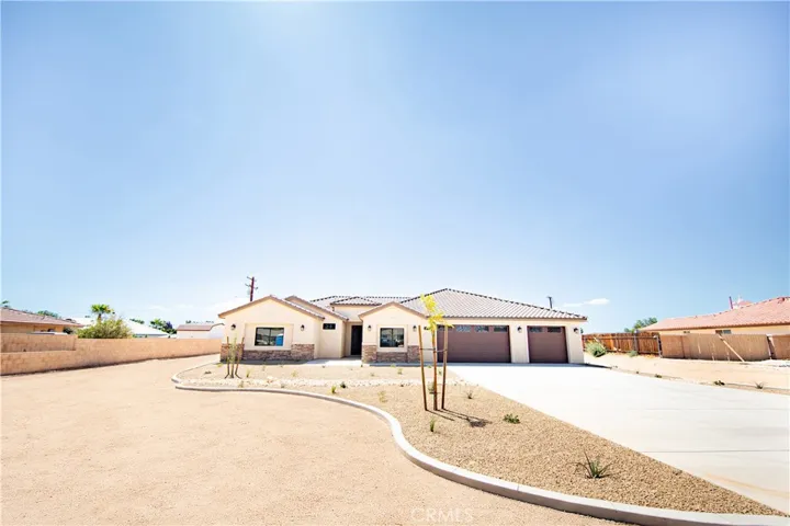 19976 Haida Road, Apple Valley, California 92307