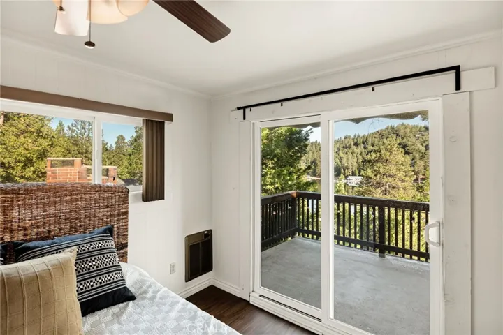 Wake Up to This Lakeview!