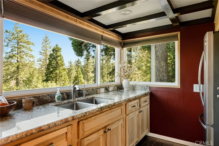 24416 Horst Drive, Crestline, California 92325