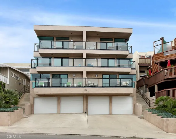 Exterior front of building. Unit B is top right unit.