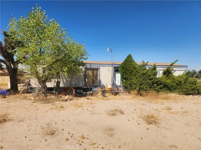 5170 Del Rosa Road, Phelan, California 92371