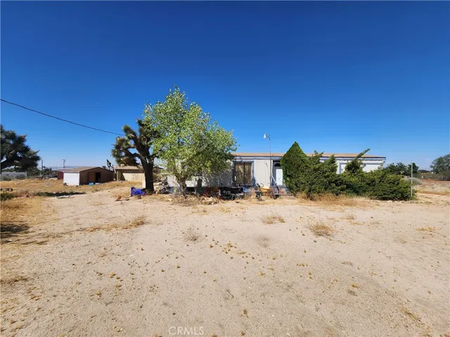 5170 Del Rosa Road, Phelan, California 92371