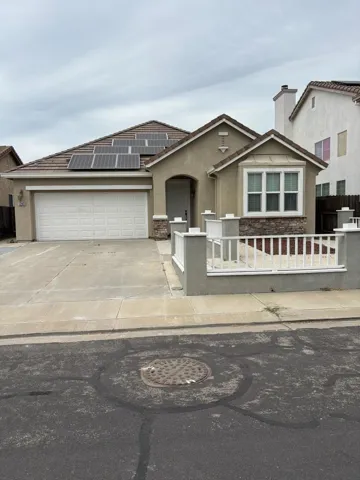 1243 Laurel Park Circle, Manteca, California 95337