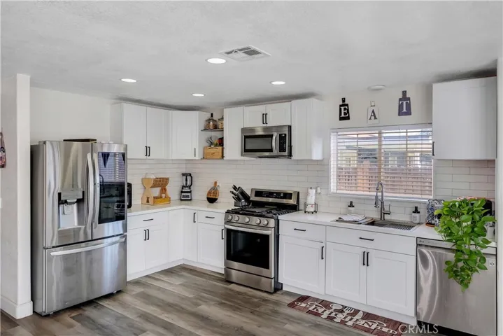 960 Purple Sage Court, Barstow, California 92311