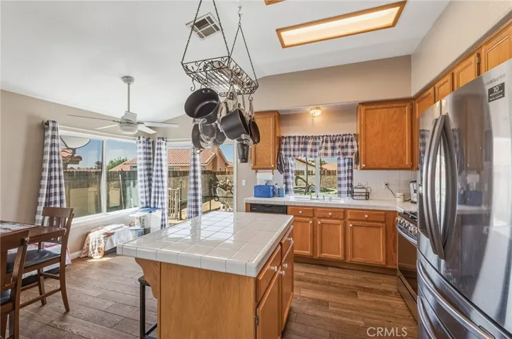 17608 Electra, Victorville, California 92395