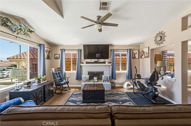 17608 Electra, Victorville, California 92395