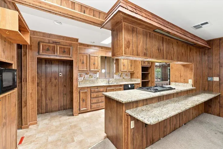 21-Kitchen