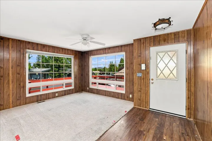 09-Entry and Interior