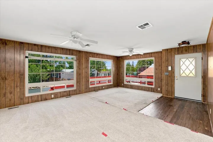 10-Entry and Living Room