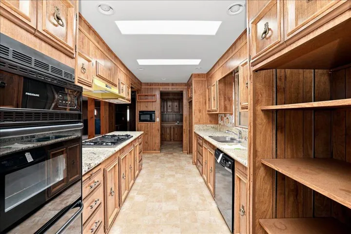 19-Kitchen