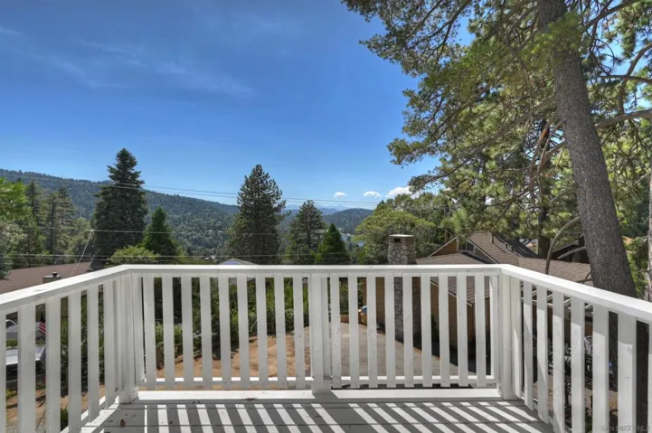 710 Arosa, Crestline, California 92325