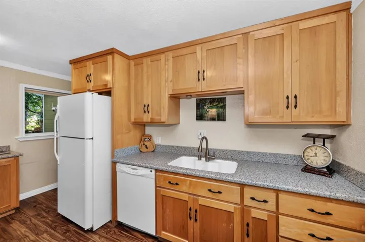 710 Arosa, Crestline, California 92325