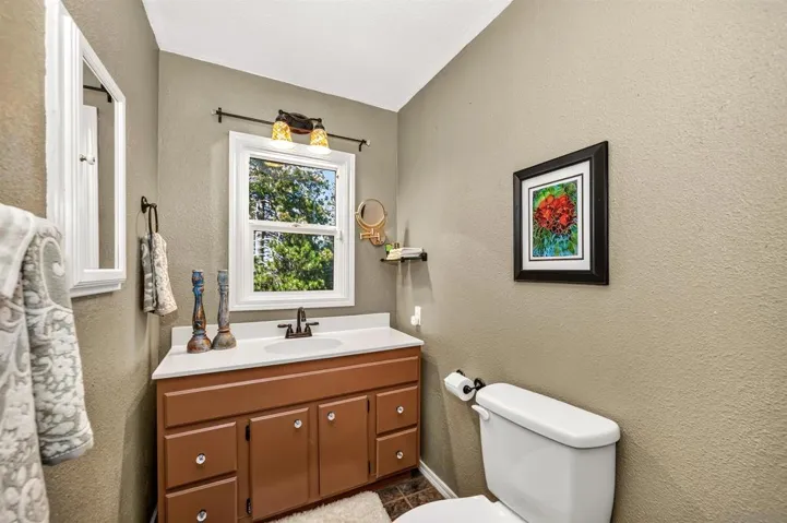710 Arosa, Crestline, California 92325