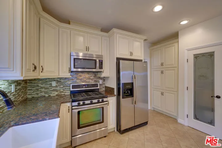 1328 10th Street, Santa Monica, California 90401