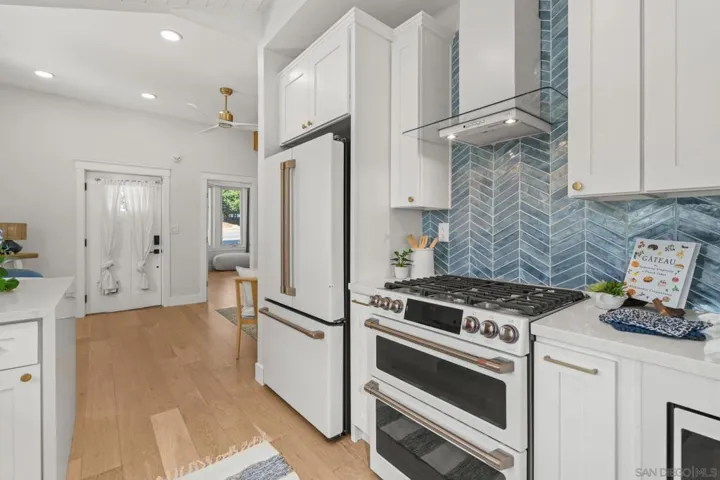 305 Pomona Ave, Coronado, California 92118