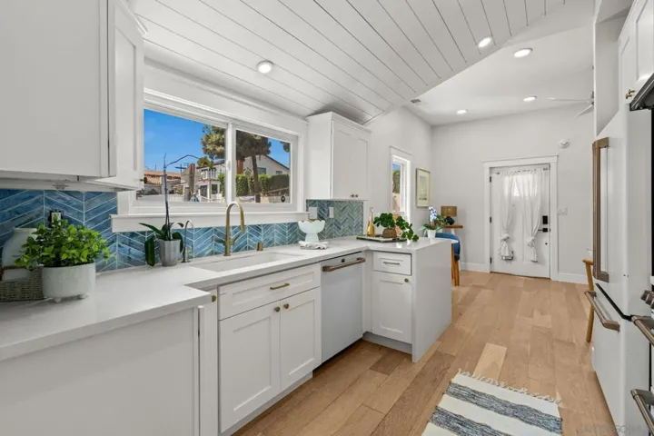 305 Pomona Ave, Coronado, California 92118