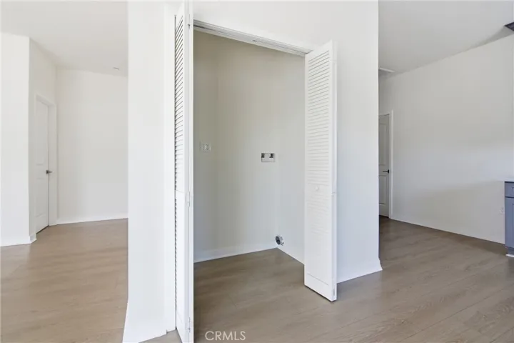 6944 Valmont, Tujunga, California 91042