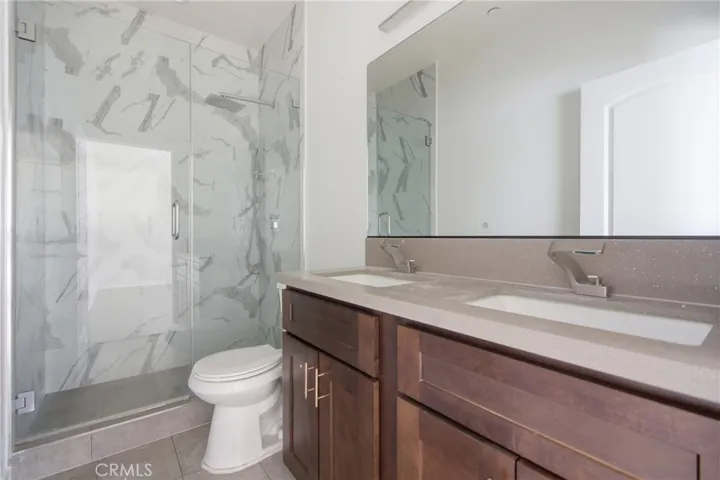6944 Valmont, Tujunga, California 91042