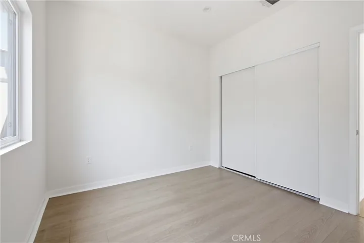 6944 Valmont, Tujunga, California 91042
