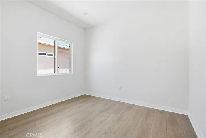 6944 Valmont, Tujunga, California 91042