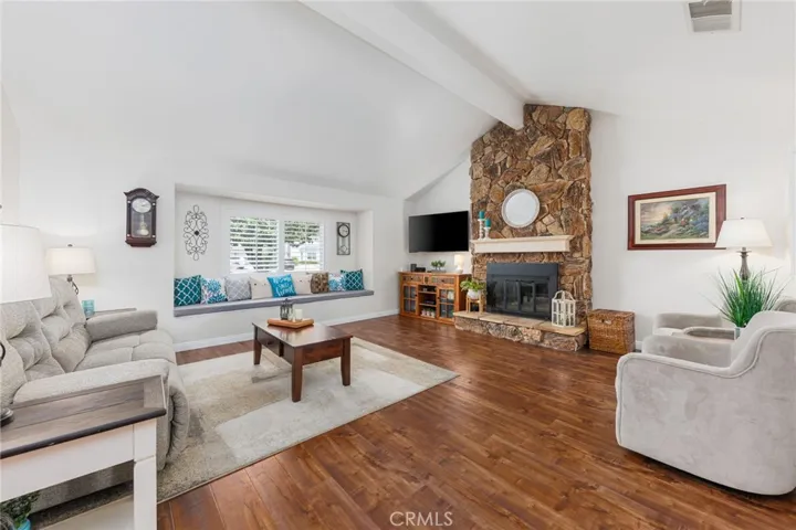 30763 Pyramid Point, Canyon Lake, California 92587
