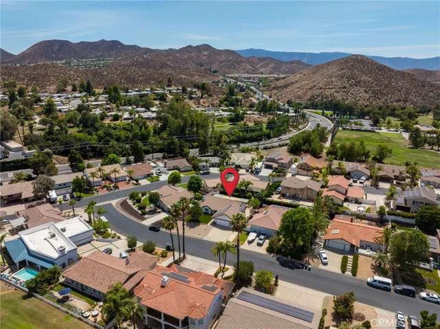30763 Pyramid Point, Canyon Lake, California 92587