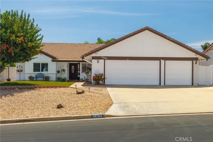 30763 Pyramid Point, Canyon Lake, California 92587