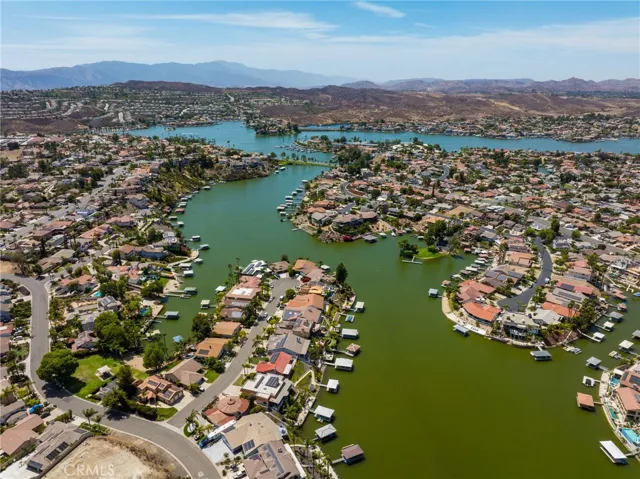 30763 Pyramid Point, Canyon Lake, California 92587