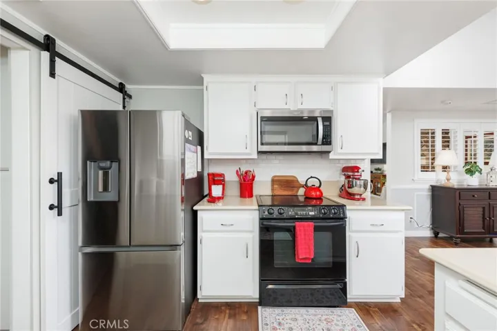 30763 Pyramid Point, Canyon Lake, California 92587