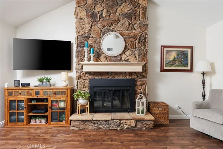 30763 Pyramid Point, Canyon Lake, California 92587