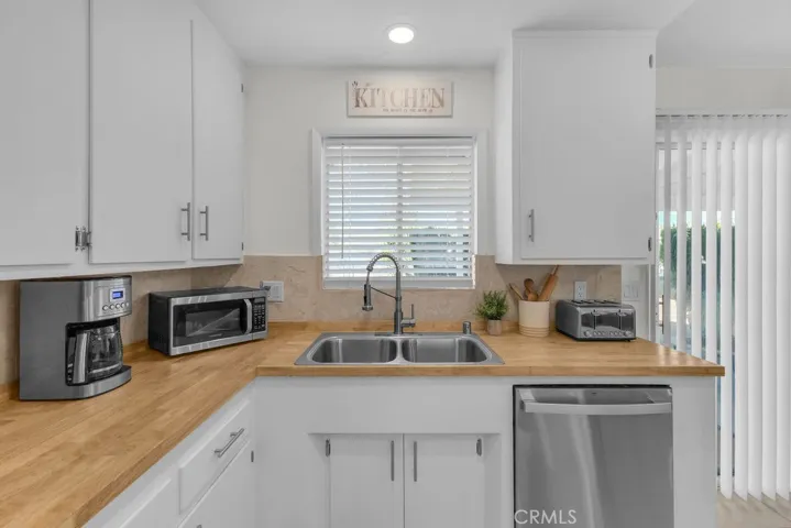 7448 Church, Yucca Valley, California 92284