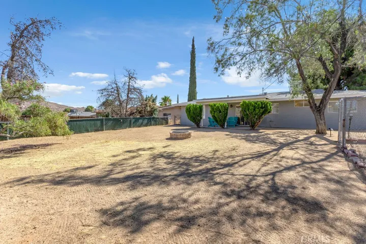 7448 Church, Yucca Valley, California 92284