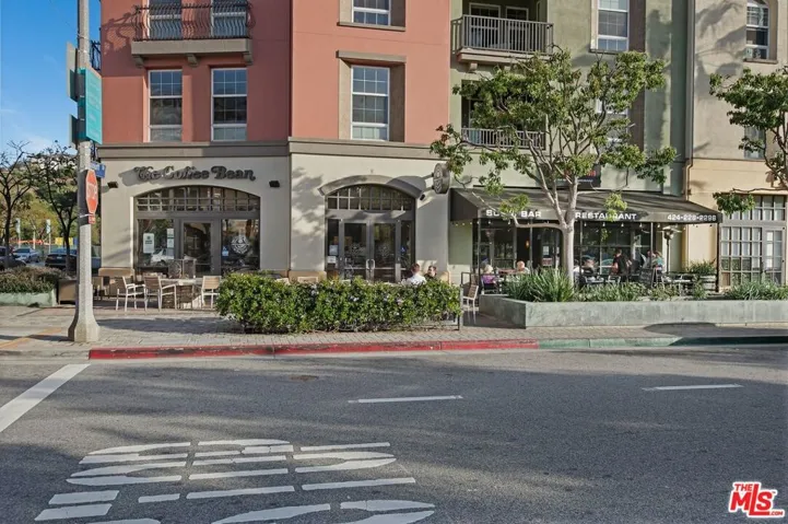 13020 Pacific 203, Playa Vista, California 90094