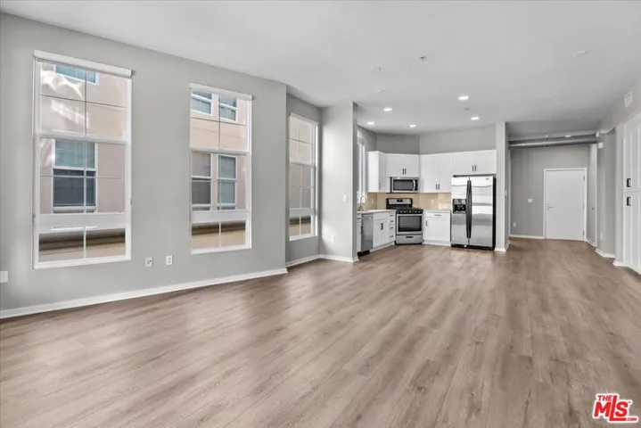 13020 Pacific 203, Playa Vista, California 90094