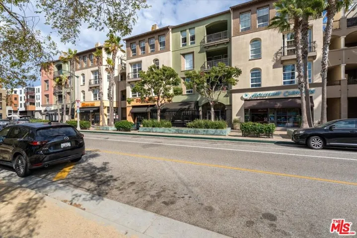 13020 Pacific 203, Playa Vista, California 90094