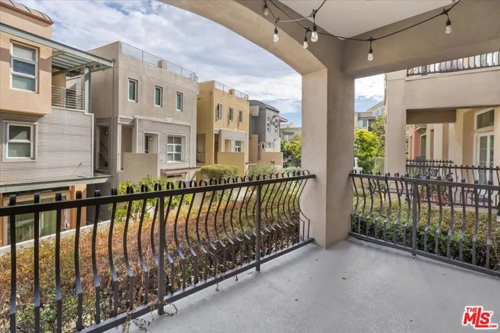 13020 Pacific 203, Playa Vista, California 90094