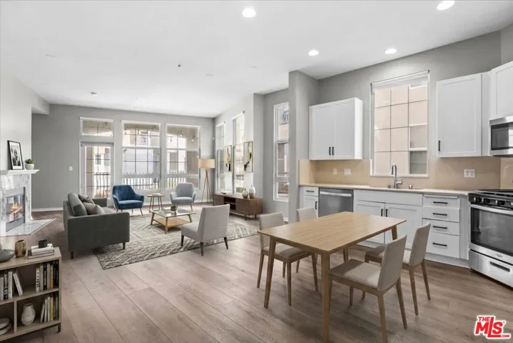 13020 Pacific 203, Playa Vista, California 90094