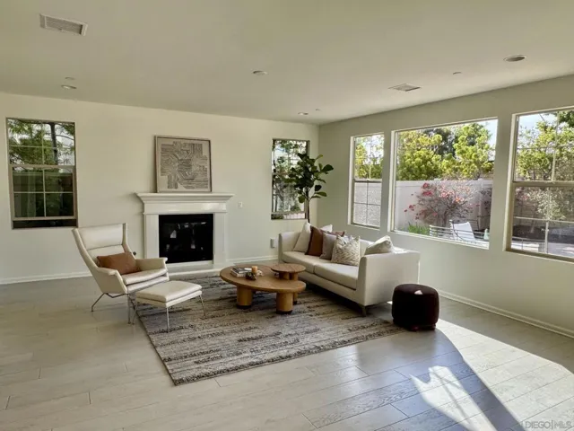 13516 Peach Tree Way, San Diego, California 92130