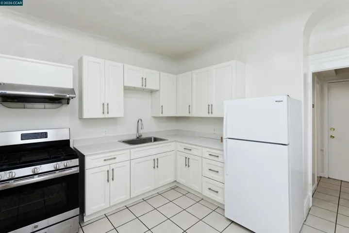 2012 E 15th St, Oakland, California 94606