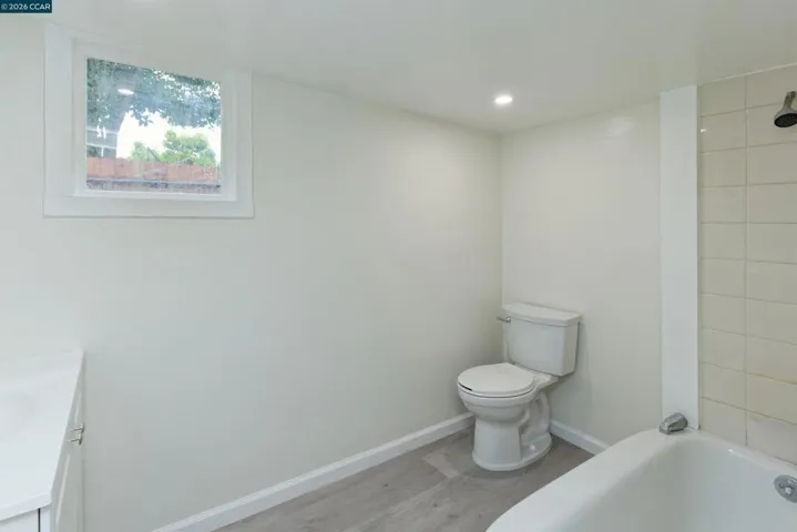 2012 E 15th St, Oakland, California 94606